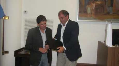 Distinguieron la labor del periodista Fernando Pais en “Agua de Nadie. La historia de cómo el Salado inundó Santa Fe”