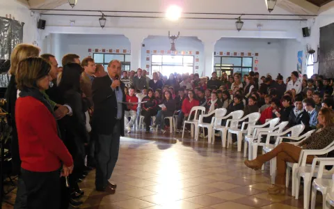 “El Concejo en Tu Escuela” se presentó con un concierto interactivo del Himno Nacional