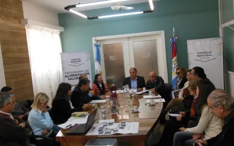 Diferentes instituciones elaborarán un listado de alimentos saludables en las escuelas