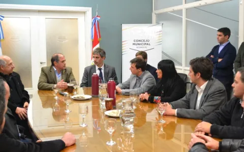 Los Concejales recibieron a Miguel Bronfman, abogado de la Causa AMIA
