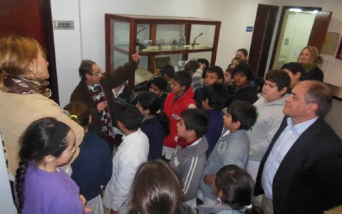 Más de 1500 niños y jóvenes participaron de las visitas guiadas en el Concejo Municipal
