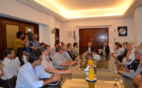 Los Concejales coincidieron en defender las instituciones y resguardar la paz social