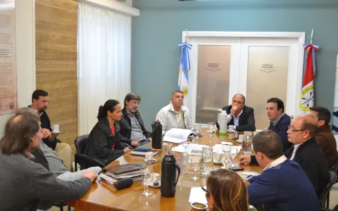 Concejales y representantes del INA analizaron las obras hídricas propuestas desde el Ejecutivo