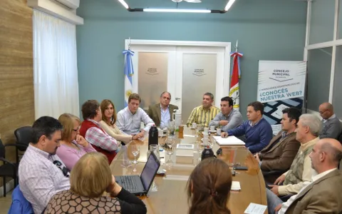Integrantes de la Cámara de Supermercados visitaron el Concejo Municipal