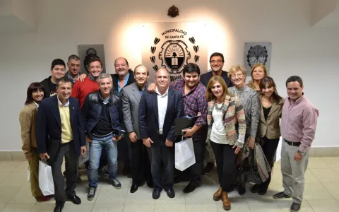 Los Concejales distinguieron a los santafesinos nominados al Martín Fierro Federal