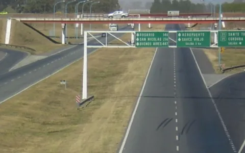 Analizarán la instalación de carteles viales led para mejorar la circulación vehicular