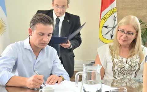 El Concejo Municipal firmó un convenio con la Cámara de Mujeres Emprendedoras