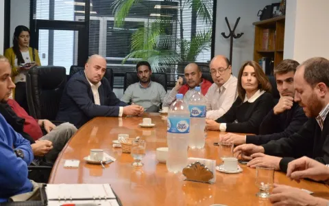 Concejales se reunieron con funcionarios y comerciantes por cambios en movilidad en el microcentro