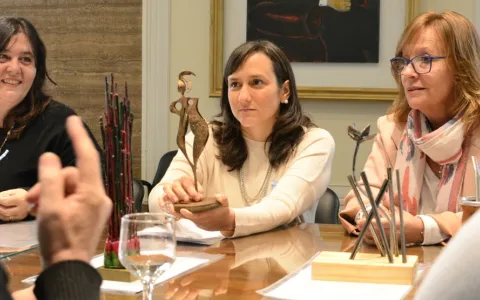 Eligieron  la estatuilla del “Premio Virginia Bolten” de Periodismo con perspectiva de género