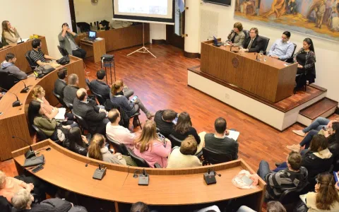 Concejo Municipal: se llevó a cabo un panel sobre Ciberestafa