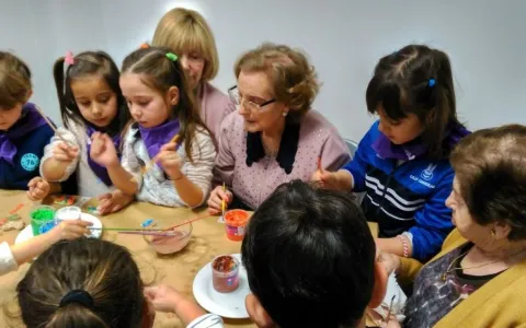 Impulsan instancias de Educación Intergeneracional en los Jardines Municipales de la ciudad