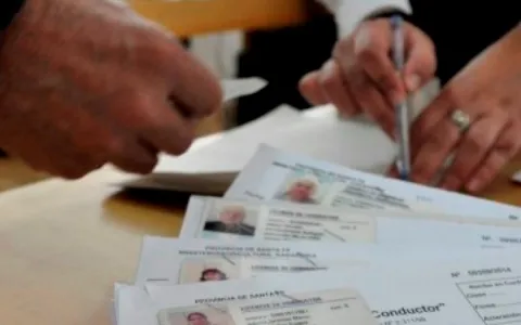 Habrá una bonificación del 50 % para renovar licencias de conducir que no tengan multas