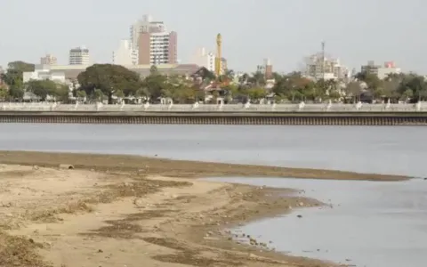 Disponen trabajos de saneamiento en balnearios en la ciudad