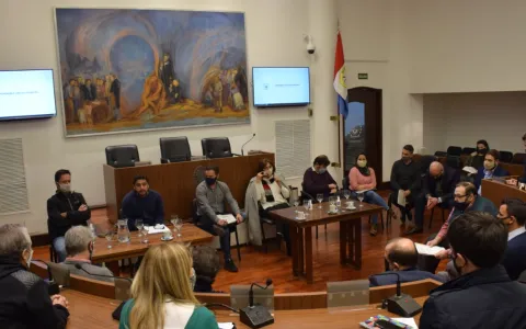 Concejales recibieron a representantes del municipio y de la Asociación Hotelera Gastronómica