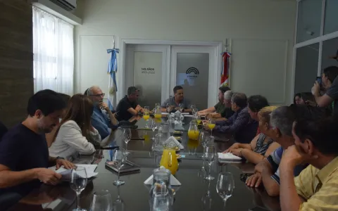 Ordenanza de nocturnidad: reunión con vecinales