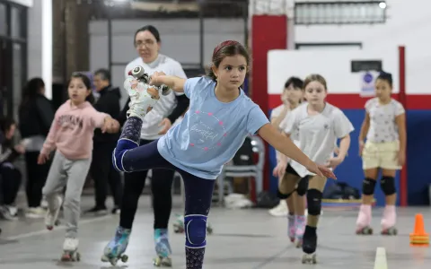 Peña Folclórica en el Club Liverpool: música y baile para apoyar a sus patinadoras