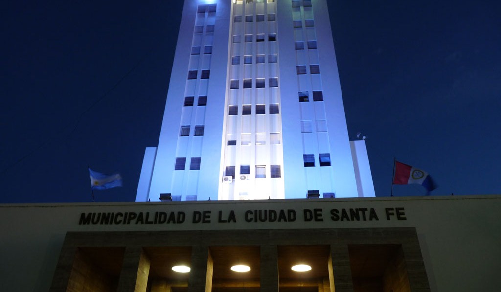 20160505190740_Palacio-Municipal-iluminado.jpg